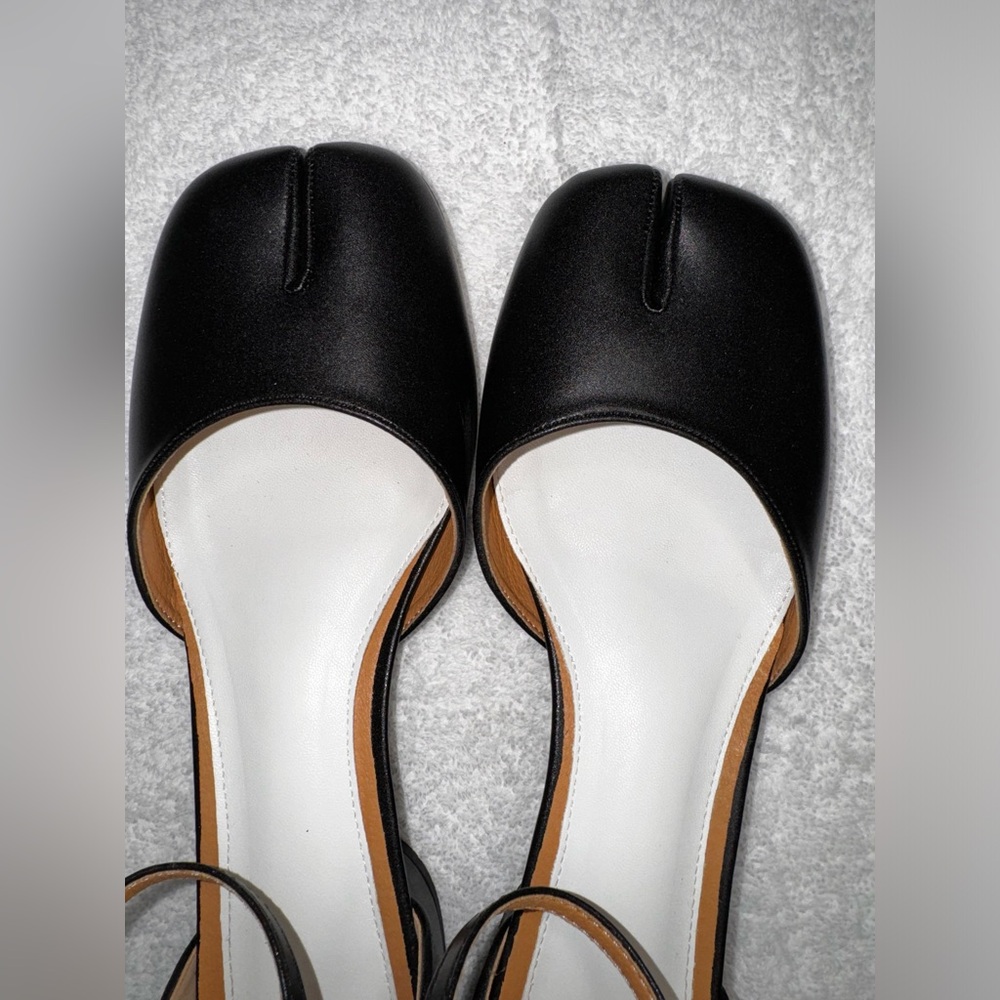 Split Toe Mary Jane Flats